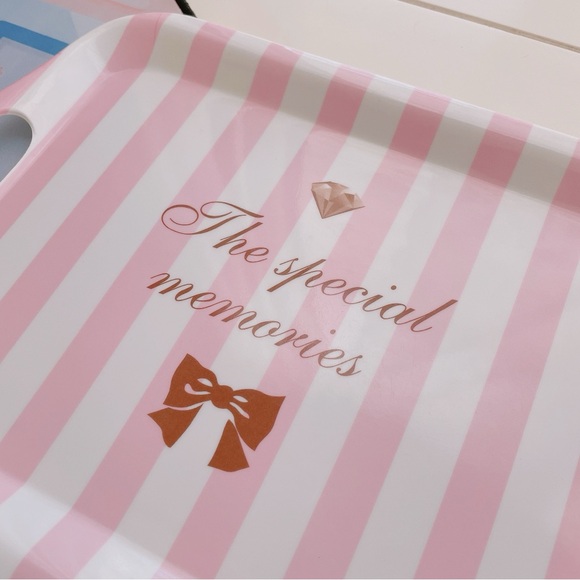 Daiso Pink Tray - Picture 4 of 7